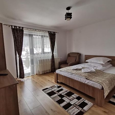 Casa Dana Olteanu 호텔 모시유드서스 외부 사진